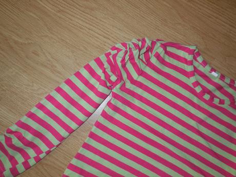 Pásikavé tričko, 128