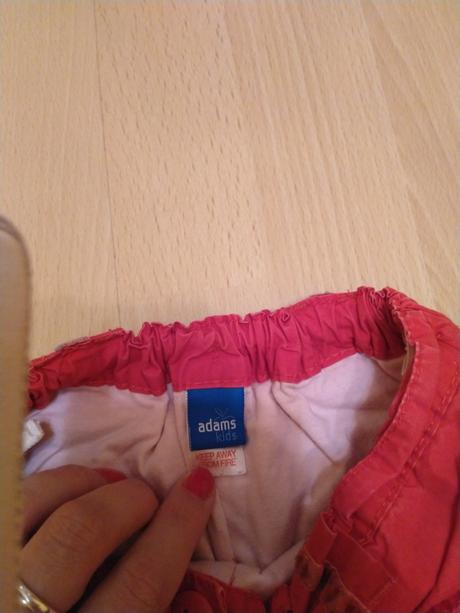 Červené ozdobené nohavice, adams,98