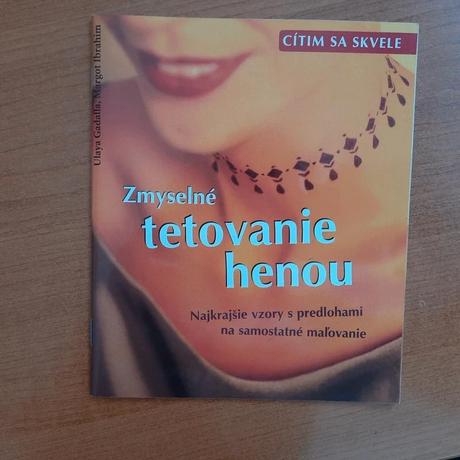 Zmyselné tetovanie henou,