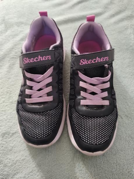 Botasky, skechers,37