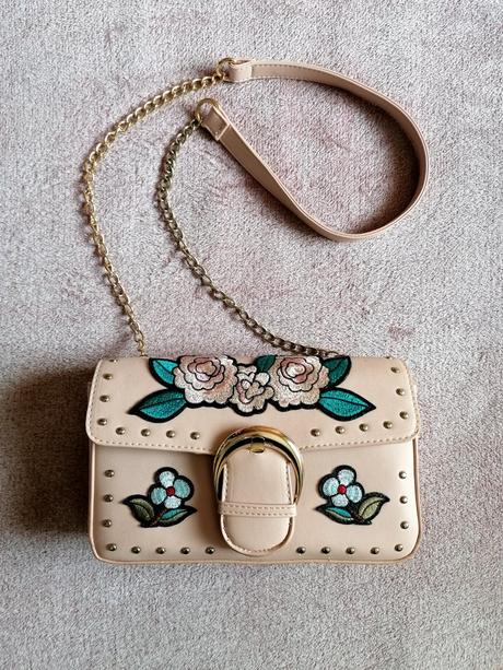 Dámska vyšívaná kabelka, primark