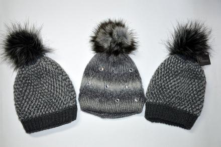 Čiapočka s pravým jemným brmbolcom, <50 - 158