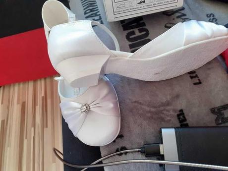 Šaty na prvé sväté prijímanie, 134