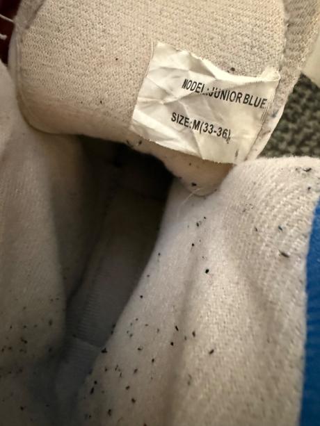 Nastavitelne ľadové korcule, 33