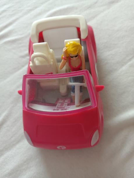 Auto pre barbiny a bábiky, 