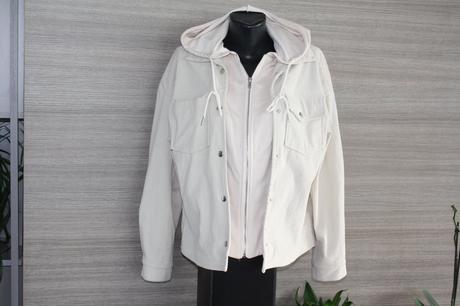 Bundicka s kapucnou, m