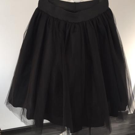 5vrstvová sukna s/m, m