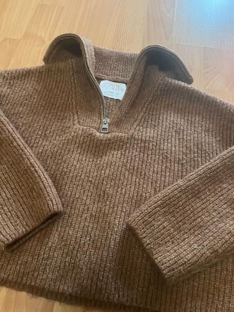 Svetrik na zips, zara,140