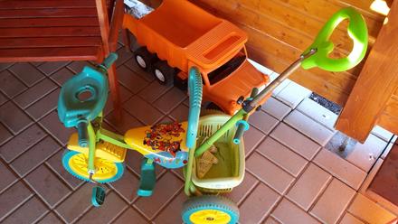 Trojkolka, kolesá gumené, nie nafukovacie,