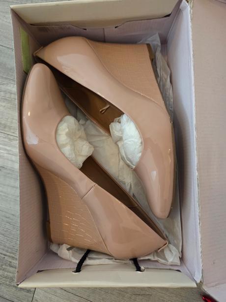 Lakované lodičky na plnom opätku, next,41