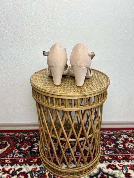 Nude krémové béžové lodičky sandále asos, 36