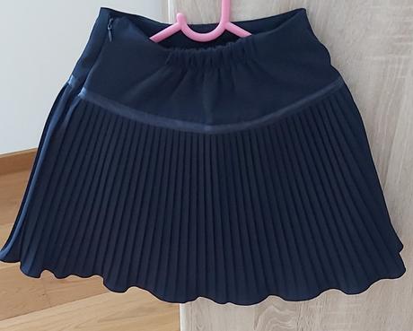 Dievčenská sukňa, 122