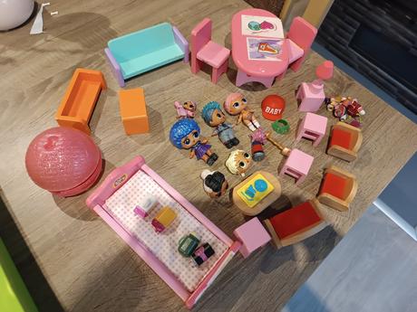 L.o.l.surprise babiky s nabytkom,