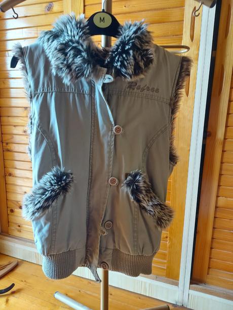 Vesta s kožušinou a kapucňou refree, refree,s