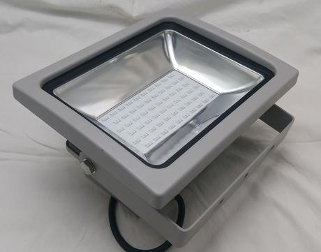 Led farebný rgb vonkajší reflektor 30w s diaľkovým, 