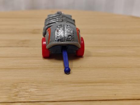 Zberateľský retro kĺbový model hot wheels mutant m,