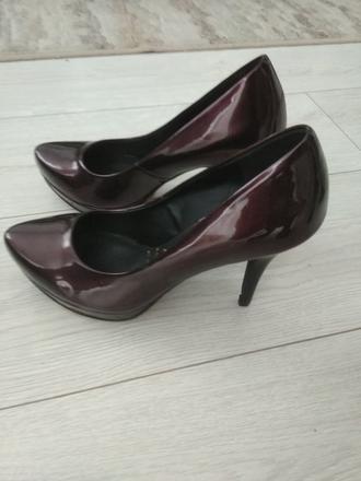 Lodičky lakované, 39