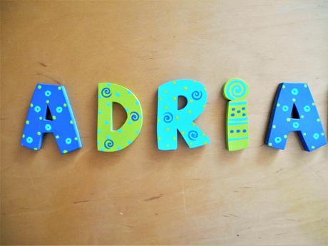 Drevené písmenká adrianko,