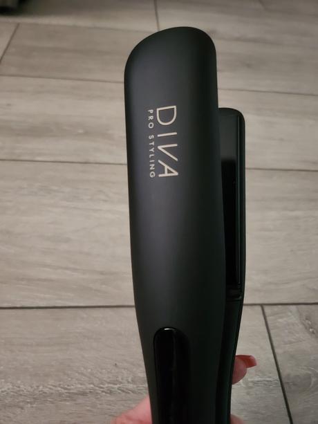 Široká žehlička na vlasy diva, 