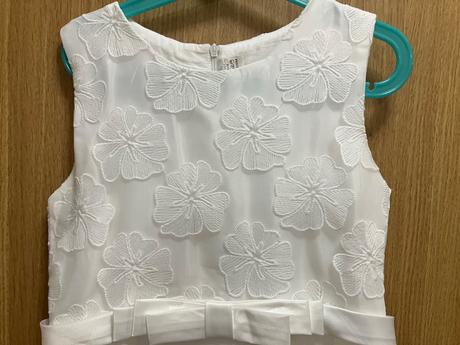 Šaty na 1. sväté prijimanie, 140