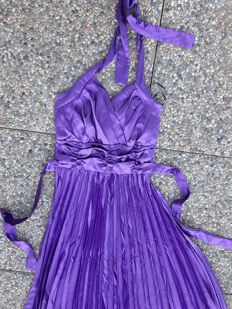 Zľava. šaty velk. 38/40., 38