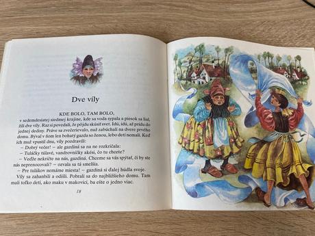 Krásna stará mini retro kniha pretancované papučky,