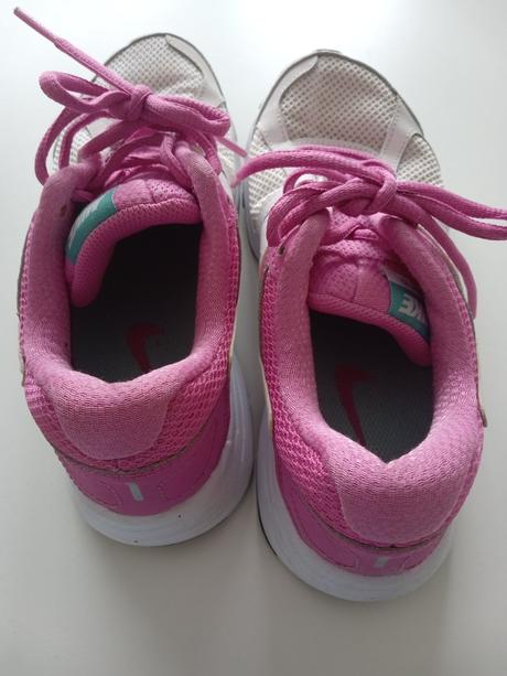Ružovo-biele botasky, nike,37