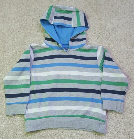 Mikinka, reserved,92