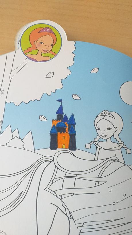 Omalovanky so samolepkami, 