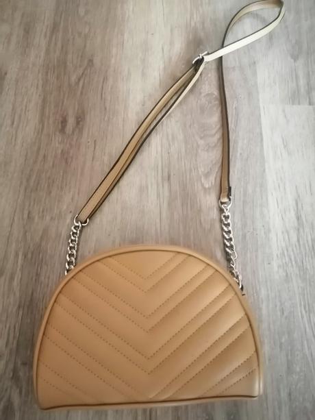 Horcicova kabelka cez plece., f&f