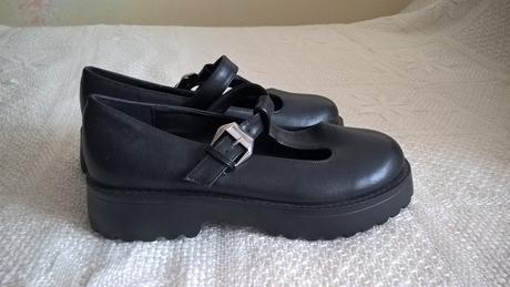 Jarné poltopánky, 39