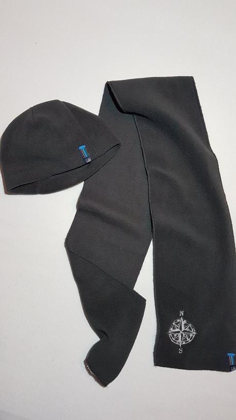 Predám súpravu čiapka so šálom a rukavicami, o'neill,92