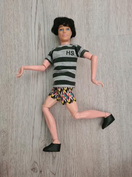 2x barbie ken,