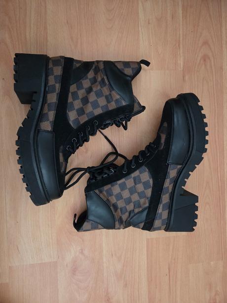 Štýlové čižmy, 41