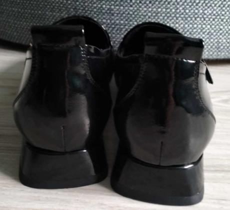 Čierne poltopánky na nízkom podpätku, v.36,39,40, 36 / 39 / 40