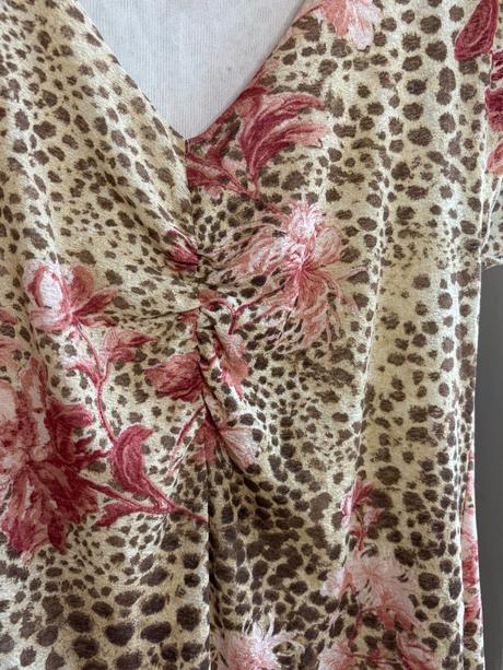 Šaty so zvieracím vzorom, m