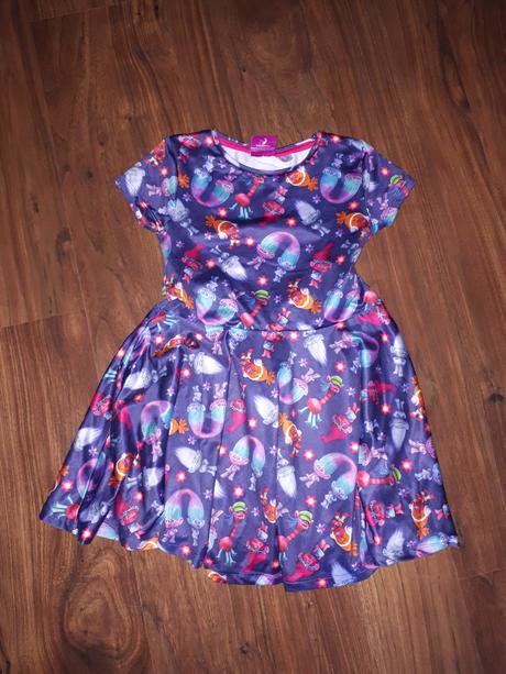 Trolovské šaty, f&f,110