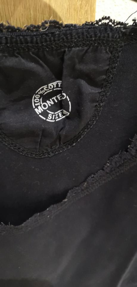 Tmavomodré tričko, s