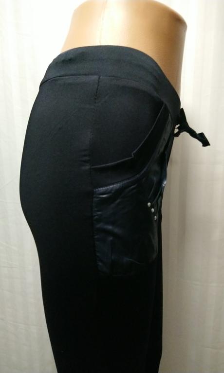 Dámske elastické čierne tepláky, landl, s, s