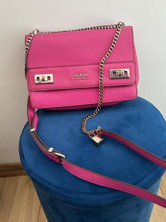 Guess cyklamenova kabelka, guess