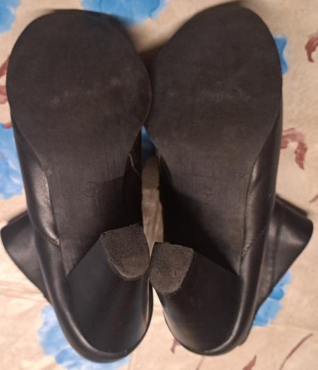 Dámske krátke čižmičky na opätku, 41