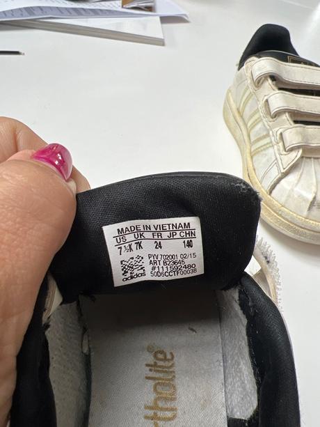 Darujem tenisky, adidas,24