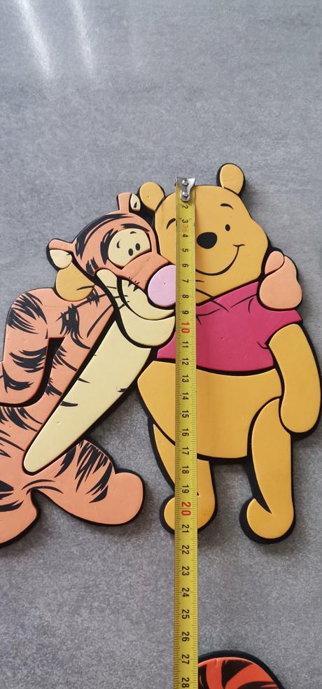 Penovy macko pu na stenu,