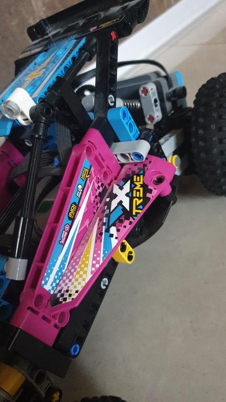 Lego technic 42124   terénna bugina   top stav, 