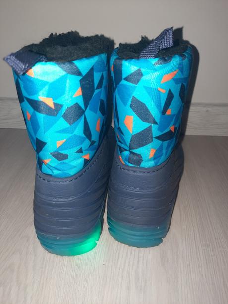 Blikajúce snehule (vd 18,5 cm), lupilu,30