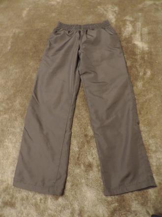 Športové nohavice, 152