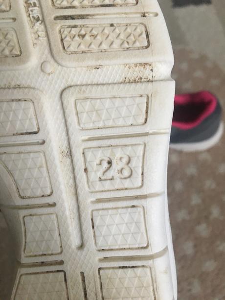 Turistické topanocky, 28