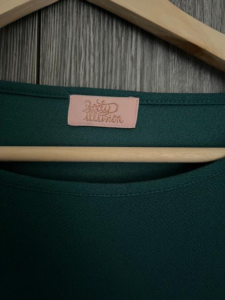 Pohodlne saty so zaujimavou suknou, avon,xl