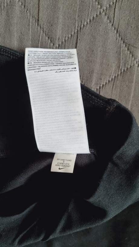 Dámske čierne tristvrtaky, nike,s