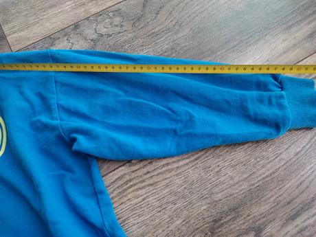 Balík č. 128, tepláky,mikiny, 122–134